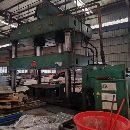 南通630吨液压机，台面1.8米3米，开口2米，油缸行程1..